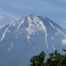 残雪の具合がよく見える