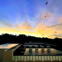 ホテルのプールも小さいですが、よかったです