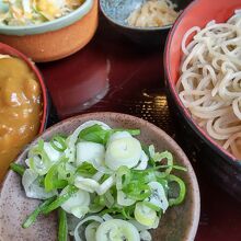 カレー親子丼とそばセット