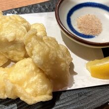 マンボウの天ぷらだったかな。美味しかったです。