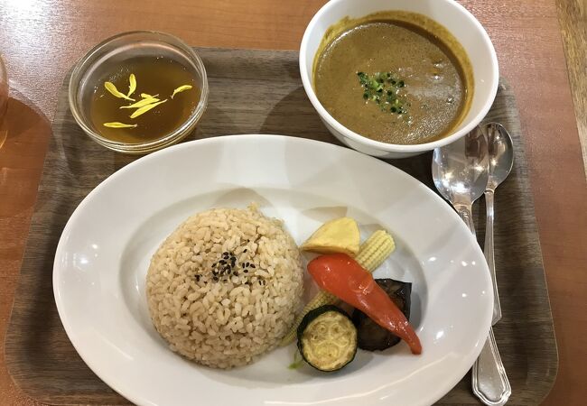 ランチに薬膳カレー