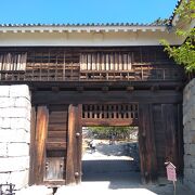 松山城で一番大きな門