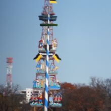 テレビ塔と重ねて。