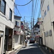 ＪＲ石川町駅の南口すぐ