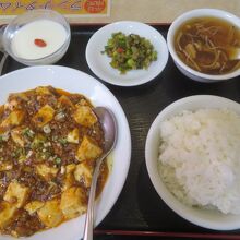 麻婆豆腐定食（750円）を食べました