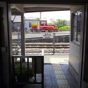 春の風に吹かれる居心地の好いホーム　～　板野駅