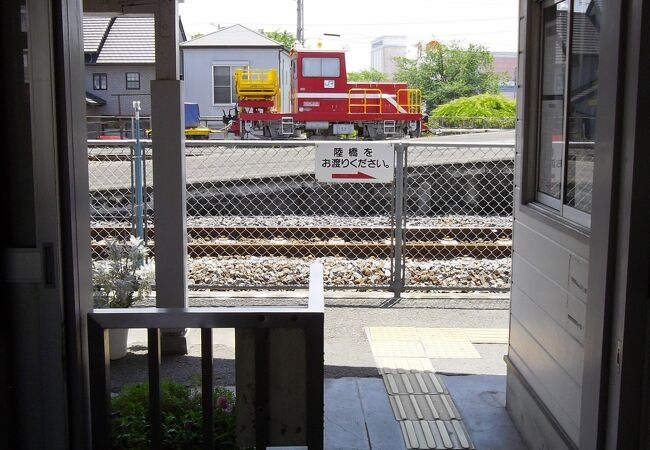 春の風に吹かれる居心地の好いホーム　～　板野駅