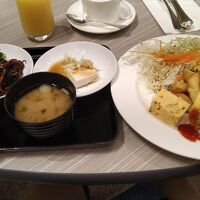 朝食です。あくまで団体旅行用のメニューです