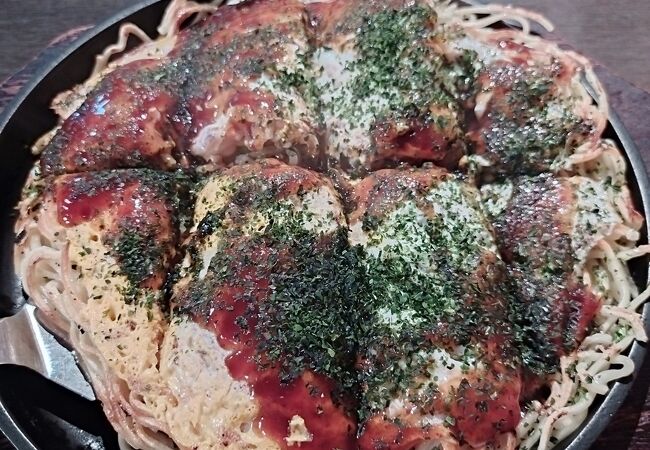 お好み焼きのボリュームあります