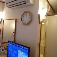 夜、時計の音が気になって壁から外して寝ました