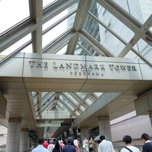 タワーへの通路