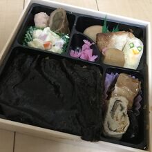 大人気「津多屋」ののり弁
