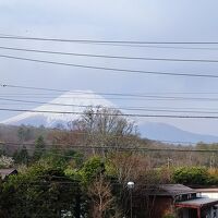 部屋から見えた富士山。突然姿を現したのでびっくり。