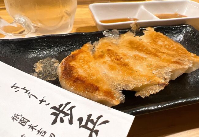 京都で大行列餃子屋さん。