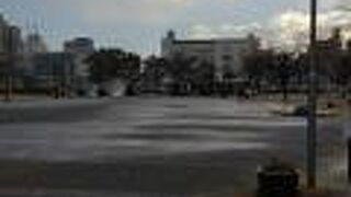 四日市駅前にある公園