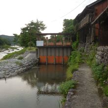 矢部川と廻水路の遺構