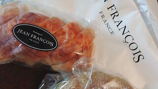 広々イートインスペースが特徴