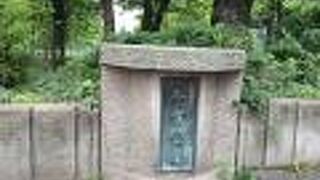 矢先稲荷神社の近くにある公園