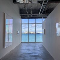 2階ギャラリーの一角。借景のよう。