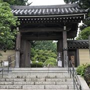 鎌倉五山の第五位の浄妙寺、茶室喜泉庵の庭園が美しい