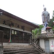 こちらは天台宗のお寺さんとなっています。