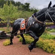 ばん馬像