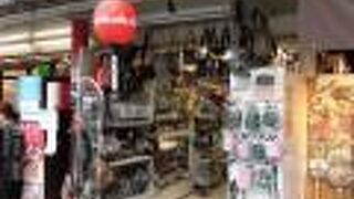 所狭しとバックが並んでいました