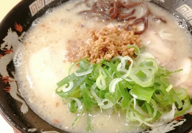 駅前の夜遅くまでやっているラーメン屋さん