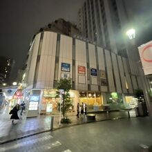 ホテルは4階以上