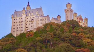 姫路にノイシュバンシュタイン城がある(笑)。　城のエリアと石のエリアがあり、結構広いです。