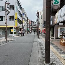 閑散とした参道