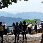 富士山をはじめ丹沢山、三ツ峠、大山など遠望