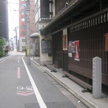 普通の日常の中に溶け込んでいる現在の風情