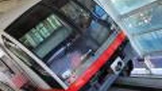 那覇空港駅より出発