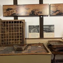 お茶の製造に使われていた道具など。