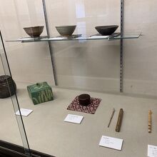 美しい茶器や道具など。