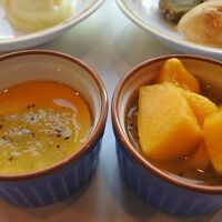 左がマンゴプリン。右がマンゴマンゴプリン