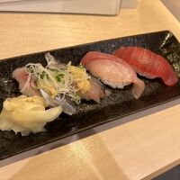 立飲み寿司 三浦三崎港 めぐみ水産 横浜ポルタ店