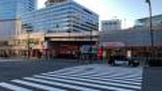 高架下の商業施設！