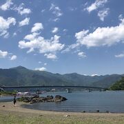 河口湖大橋のふもと