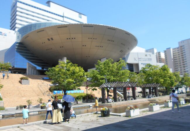 港町神戸の芸術家の美術館