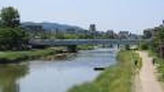 二条大橋から下流を見やりました