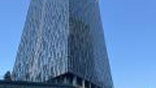 カッコいいビル！