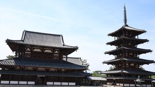 飛鳥時代創建で歴史的に別格です