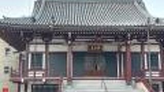 完璧なまでに精巧な日本伝統建築様式