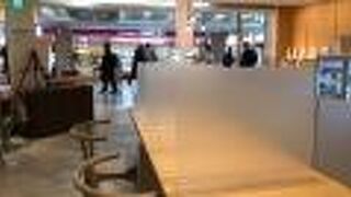 カフェスペースもある！