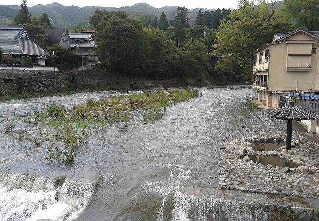 奥津温泉も