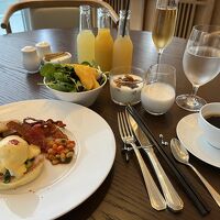 朝食2日目　朝から泡