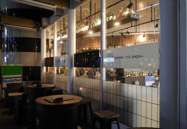 なんとファミマのなかにある。