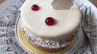 大変おいしいケーキをいただきました、障害の物がコーティングされていて、とても満足度が高かったのでお勧めします